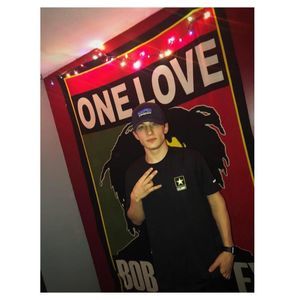 Meet your Posher, Cody